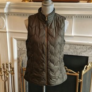 Vineyard Vines quilted vest